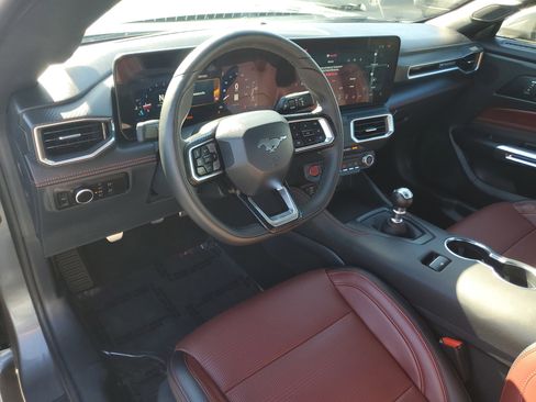 Used 2025 Ford Mustang GT Premium image 14