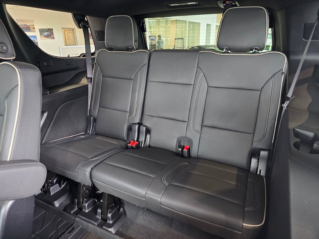 New 2026 Chevrolet Tahoe Premier w/ Sun And Tow Package AWD/4WD image 18