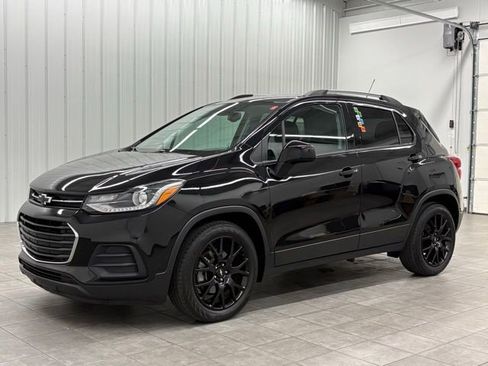 Used 2022 Chevrolet Trax LT w/ Driver Confidence Package FWD image 5