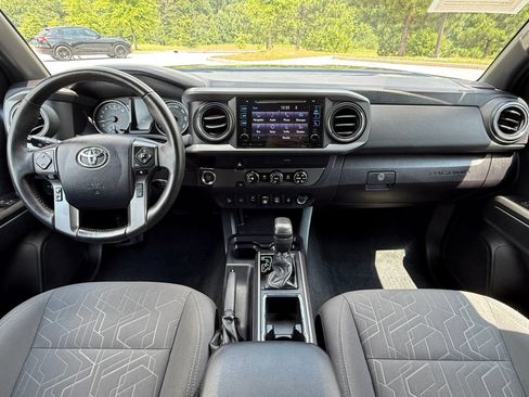 Used 2019 Toyota Tacoma TRD Off-Road w/ Technology Package RWD image 23