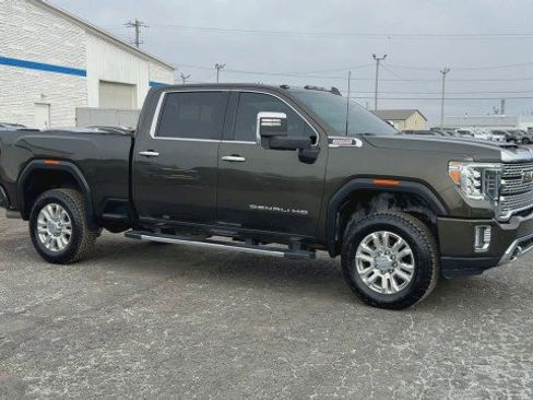 Certified 2022 GMC Sierra 2500 Denali image 2