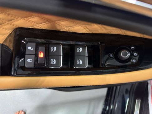 Used 2024 Jeep Grand Cherokee L Summit w/ Rear Seat Video Group I image 30