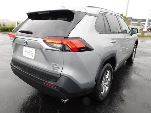 Used 2024 Toyota RAV4 XLE image 3