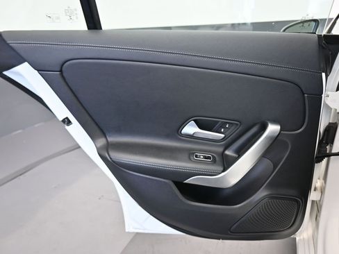 Used 2020 Mercedes-Benz CLA 250 4MATIC image 34