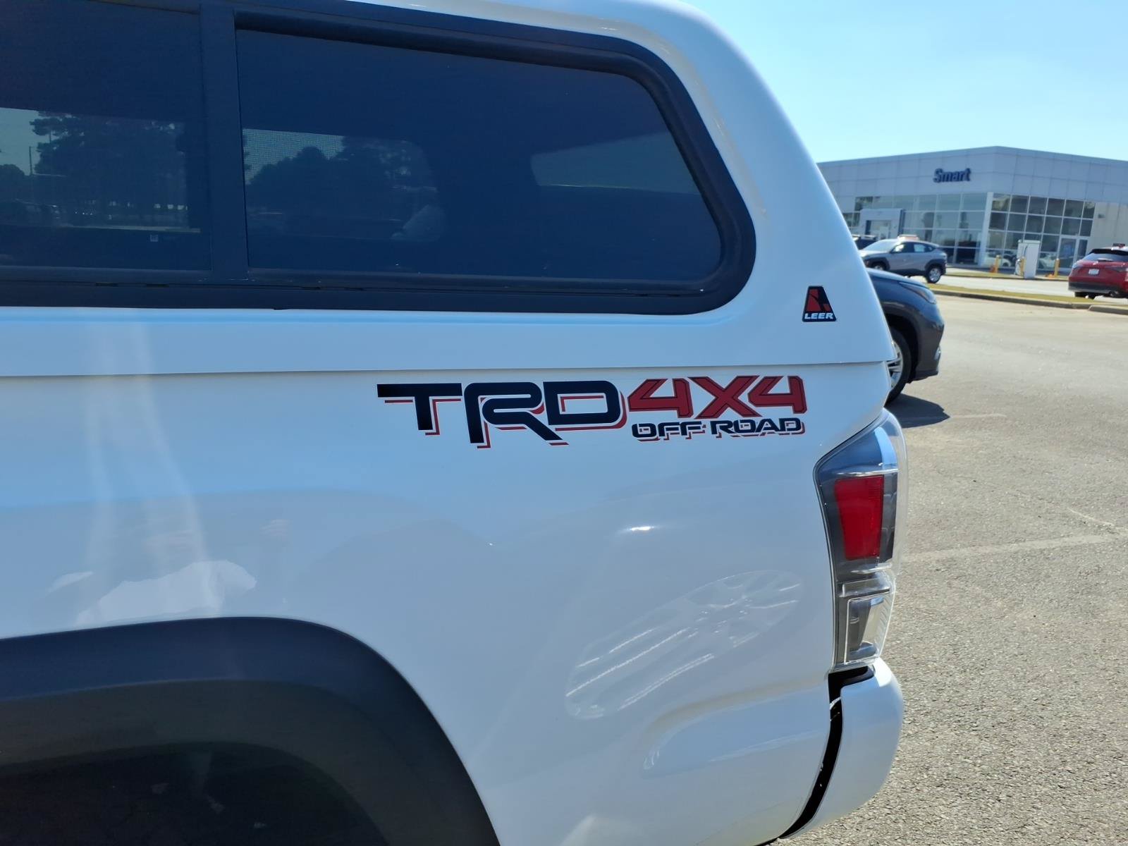 Used 2023 Toyota Tacoma TRD Off-Road w/ Advanced Technology Package AWD/4WD image 8