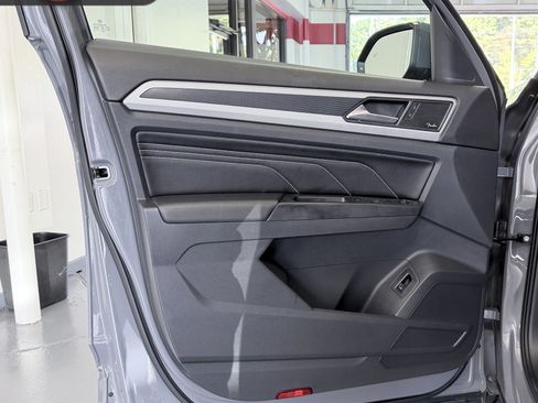 Used 2020 Volkswagen Atlas Cross Sport SEL Premium R-Line AWD/4WD image 9