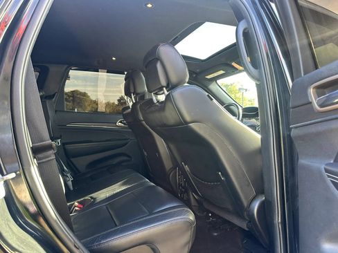 Used 2017 Jeep Grand Cherokee Limited AWD/4WD image 15