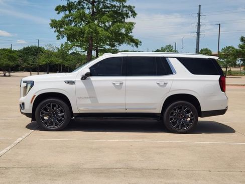 Used 2025 GMC Yukon Elevation AWD/4WD image 4