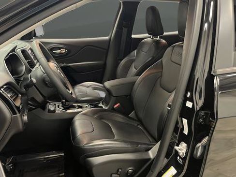 Used 2023 Jeep Cherokee Altitude Lux image 9