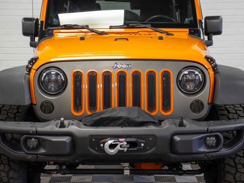 Used 2013 Jeep Wrangler Unlimited Sport AWD/4WD image 9