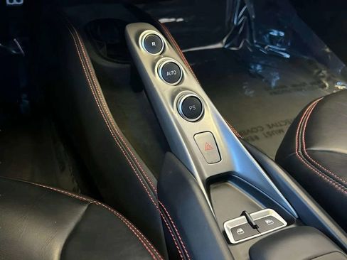 Used 2021 Ferrari F8 Tributo image 27