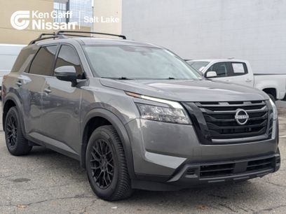 Used 2023 Nissan Pathfinder SV