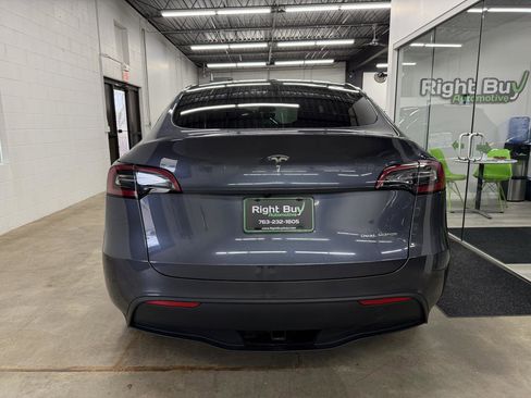 Used 2023 Tesla Model Y Long Range image 5