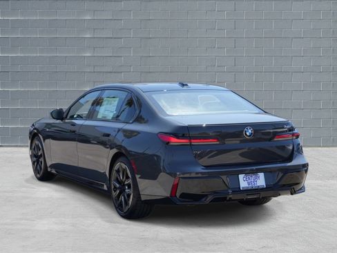 New 2026 BMW 740i w/ Premium Package image 3