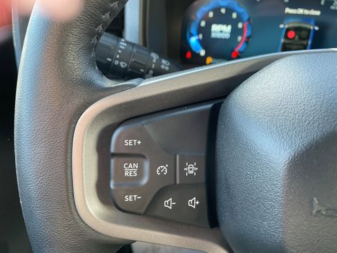 Used 2025 Ford Bronco Badlands image 14