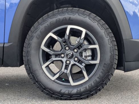 Used 2026 Chevrolet Equinox ACTIV w/ Convenience Package III AWD/4WD image 13