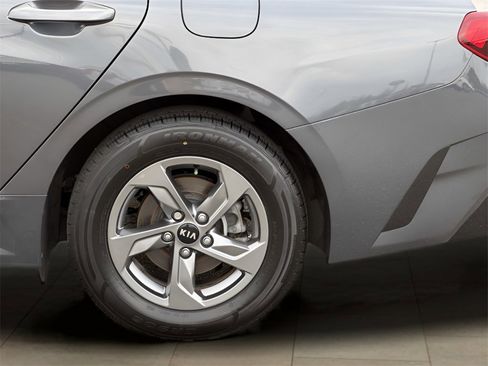 Used 2021 Kia K5 LXS image 36