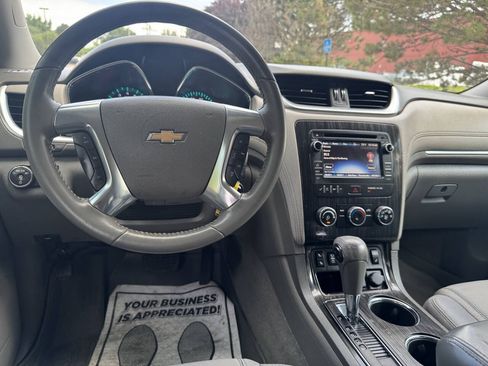 Used 2015 Chevrolet Traverse LT w/ Style and Technology Package AWD/4WD image 13