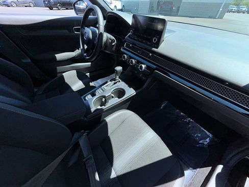 Used 2023 Honda Civic Sport image 11