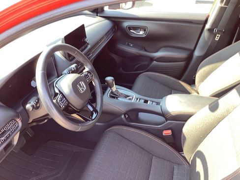 Used 2023 Honda HR-V Sport image 11
