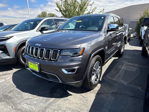 Used 2021 Jeep Grand Cherokee Limited w/ Premium Lighting Group AWD/4WD image 2
