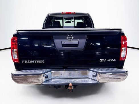 Used 2016 Nissan Frontier SV image 6