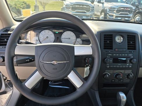 Used 2007 Chrysler 300 image 15