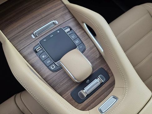 New 2026 Mercedes-Benz GLS 450 4MATIC image 16