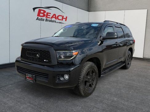 Used 2015 Toyota Sequoia SR5 image 1