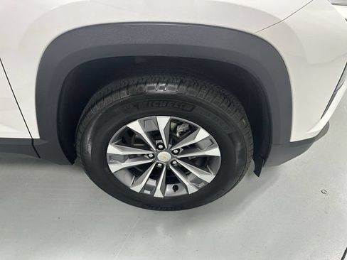Used 2025 Chevrolet Equinox LT w/ Convenience Package II AWD/4WD image 19