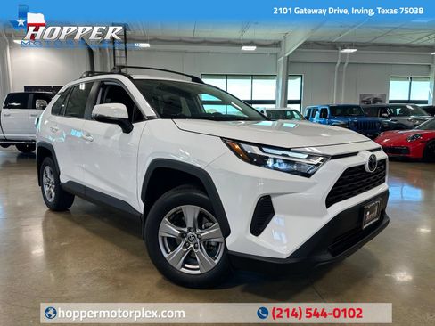 Used 2023 Toyota RAV4 XLE AWD/4WD image 1