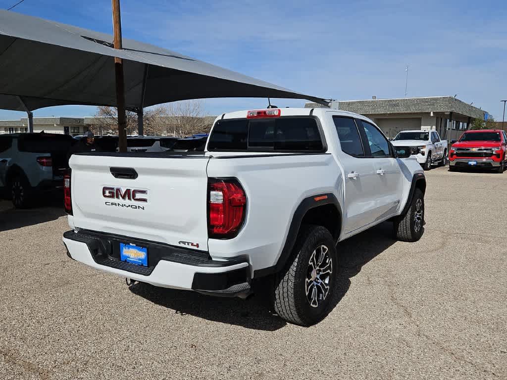 Used 2024 GMC Canyon AT4 AWD/4WD image 8