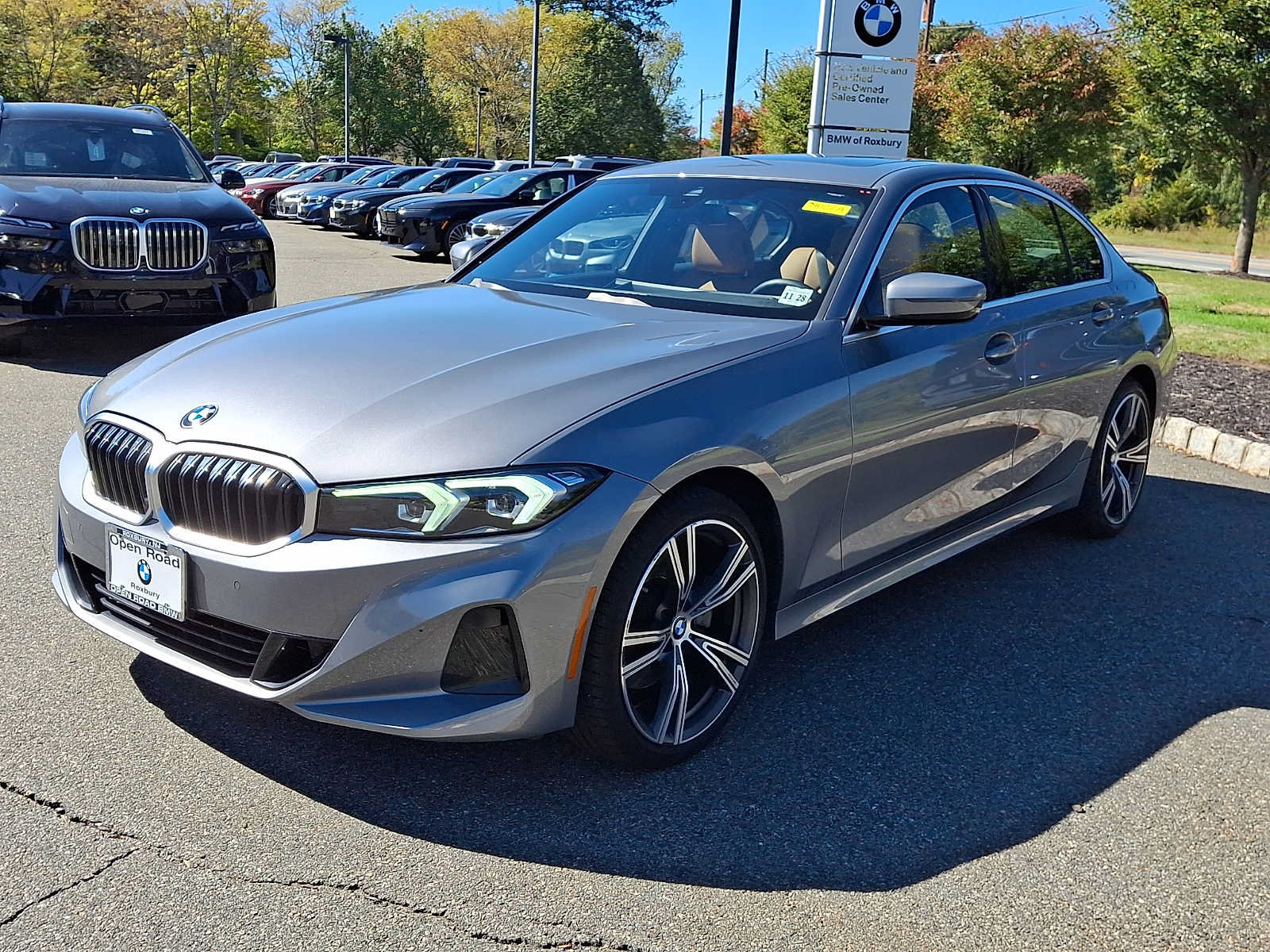 Used 2024 BMW 330i xDrive Sedan w/ Convenience Package AWD/4WD image 3