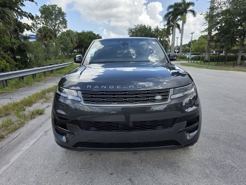 Used 2026 Land Rover Range Rover Sport SE AWD/4WD image 8