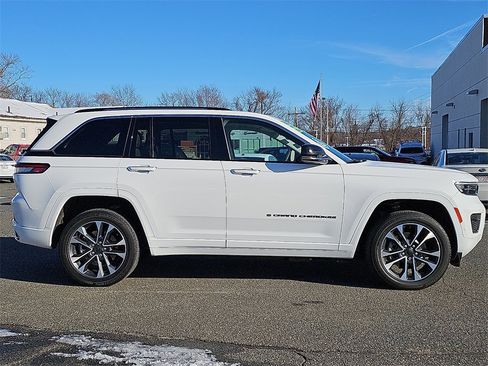 Used 2022 Jeep Grand Cherokee Overland image 7