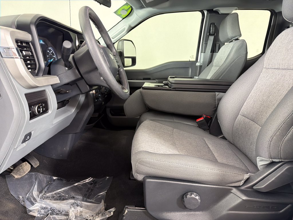 Used 2025 Ford F250 XL w/ STX Appearance Package AWD/4WD image 17