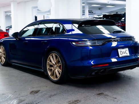 Used 2021 Porsche Panamera GTS image 4