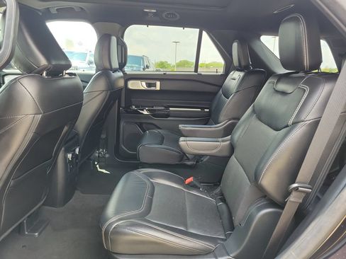 Used 2023 Ford Explorer ST w/ Equipment Group 401A AWD/4WD image 8