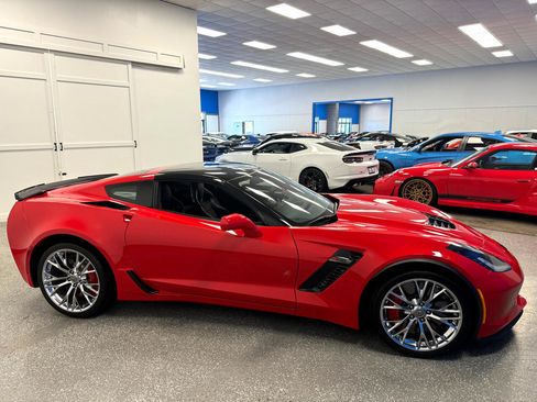 Used 2016 Chevrolet Corvette Z06 w/ 3LZ Preferred Equipment Group image 6