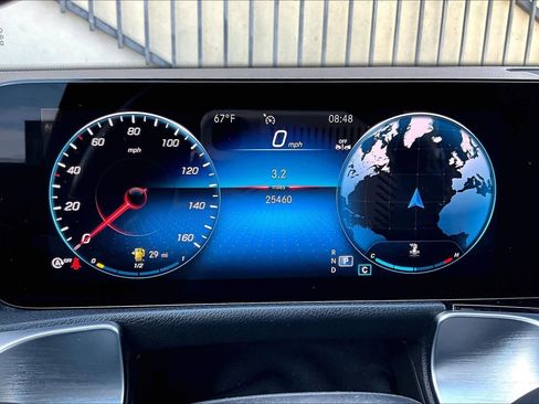 Used 2023 Mercedes-Benz GLB 250 image 25