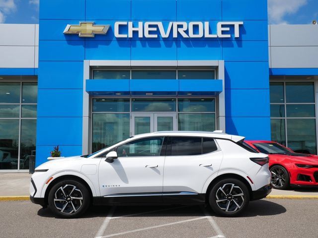Used 2025 Chevrolet Equinox EV LT w/ Convenience Package FWD image 2