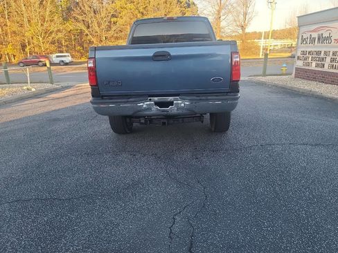 Used 2005 Ford F250 Lariat image 6