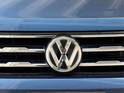 Used 2020 Volkswagen Tiguan SEL image 36