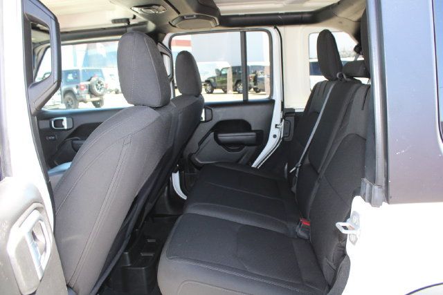 Used 2023 Jeep Wrangler Unlimited AWD/4WD image 34