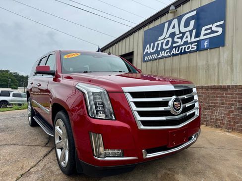 Used 2015 Cadillac Escalade Luxury AWD/4WD image 2