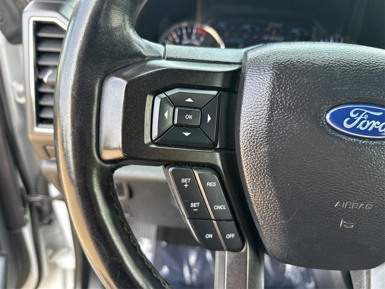 Used 2020 Ford Expedition Limited AWD/4WD image 18