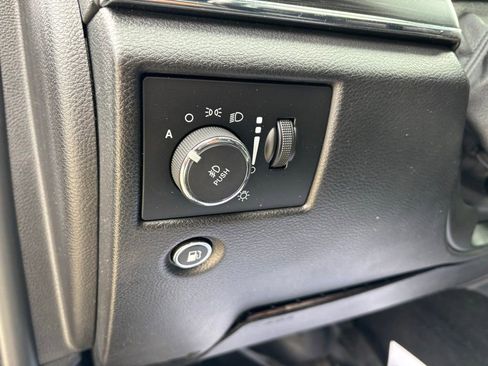 Used 2020 Jeep Grand Cherokee Limited image 23