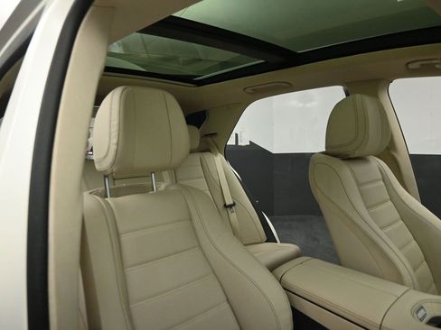 Used 2020 Mercedes-Benz GLE 450 4MATIC image 28