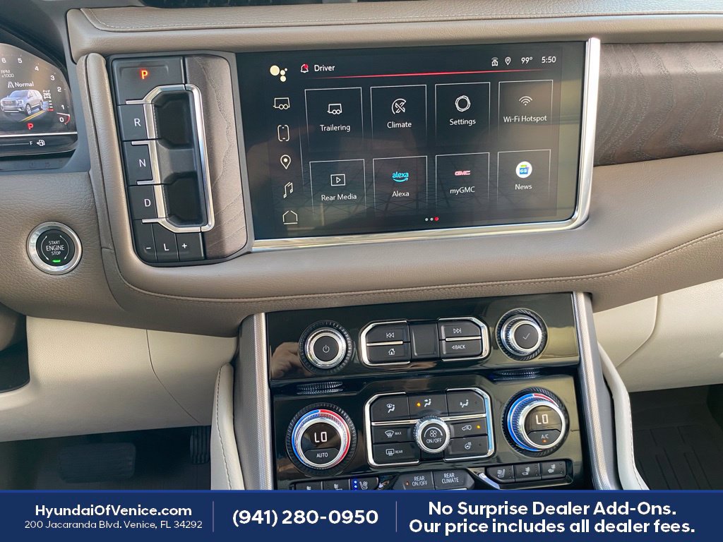 Used 2023 GMC Yukon XL Denali w/ Denali Reserve Package AWD/4WD image 16
