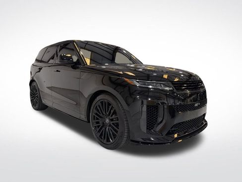 Used 2024 Land Rover Range Rover Sport image 3